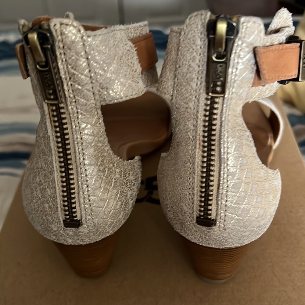 Shoes - Picture 3 of 5